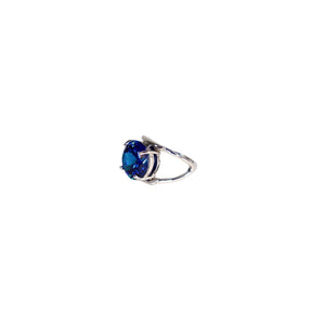  DUTCHESS Sapphire Crystal Statement Ring – Silver - CVLCHA